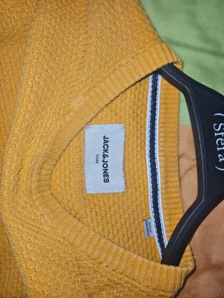Jersey Jack & Jones Talla L Amarillo