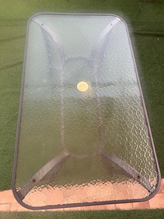 Mesa de jardín cristal y metal