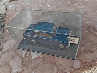 Maqueta Coche Mercedes-Benz Azul
