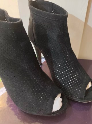 Botines Peep Toe Negros