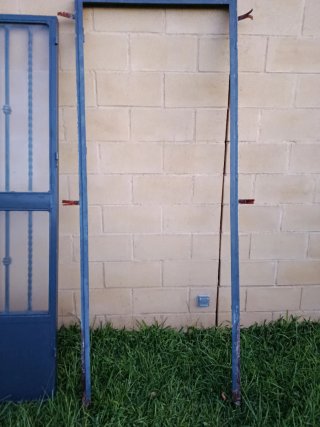 Puerta hierro exterior 220x90