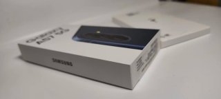Caja y manuales Samsung Galaxy A57 5G
