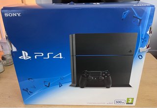PlayStation 4 + Mando + 4 Juegos (3 Precintados)