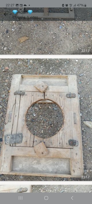 Adornador de madera antiguo