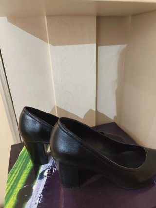 Zapatos de tacón negros