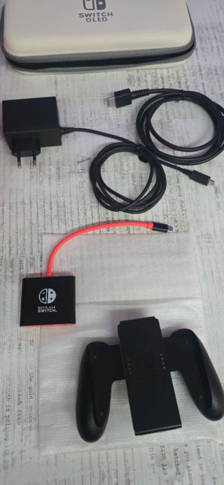 Nintendo Switch OLED Blanca y Negra