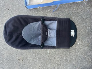 Hamaca BabyBjörn Balance Soft + funda de verano