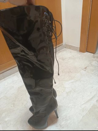 Botas altas tacón aguja plataforma charol