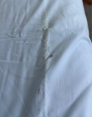 sabana encimera  azul con iniciales bordadas AC