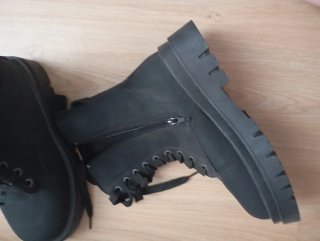 Botas negras de invierno