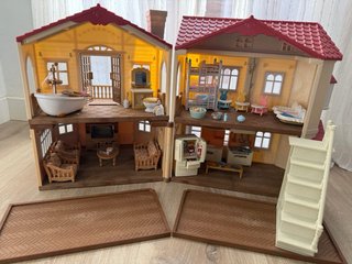 Casa Sylvanian Families con mobiliario