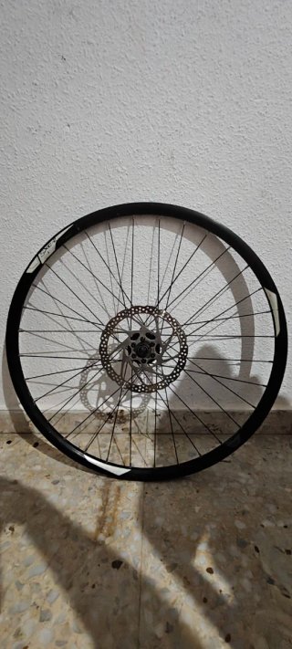 Rueda Giant SXC-2 27.5" - Eje Pasante 15mm
