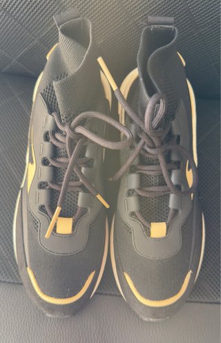 Zapatillas Zara Talla 37 Negro y Dorado