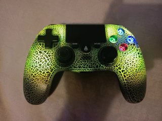 Consola PS4 en buen estado + Mando T-REX