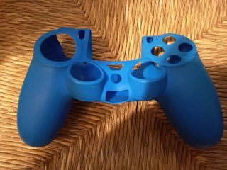 Consola PS4 en buen estado + Mando T-REX