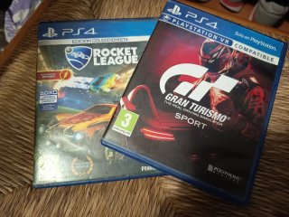 Consola PS4 en buen estado + Mando T-REX