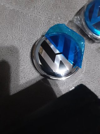 4 tapabujes  original VW 3b7601171