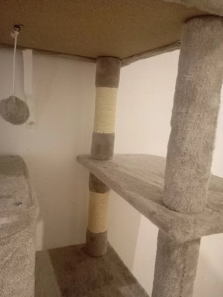 Rascador para gatos de tela y sisal