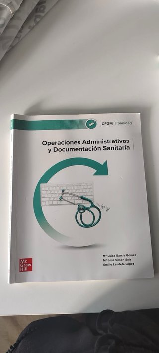 3 Libros para modulo aux de enfermeria 2025-2026