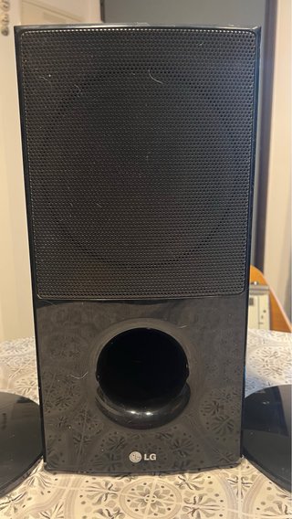 Sistema de altavoces LG 2.1 Negro