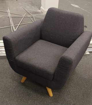 Sillón de diseño gris oscuro
