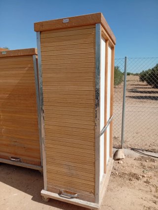 Muebles panadería antiguos con ruedas