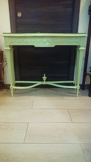 Consola y espejo estilo francés verde pastel
