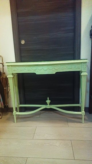 Consola y espejo estilo francés verde pastel