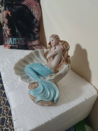Figura Sirenita en Concha acuarios peceras adornos