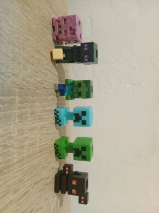 Figuritas Minecraft Kinder