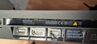 PS4 Slim 500GB Negra + Mando