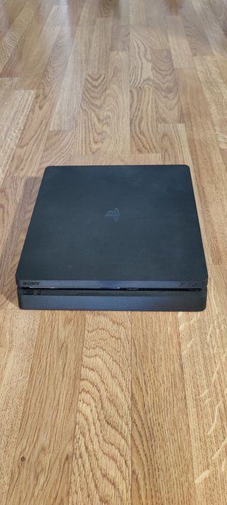 PS4 Slim 500GB Negra + Mando