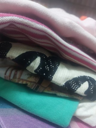 Camiseta CASUAL Talla M con lazo