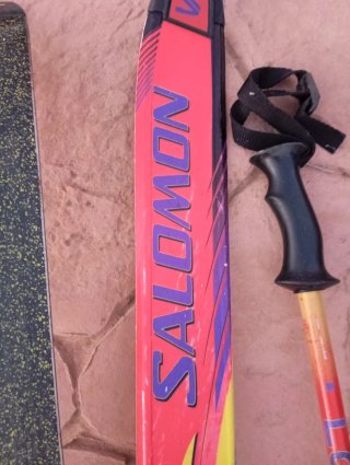 Esquís y bastones Salomon