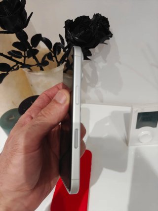 iPhone 16 256GB Batería 89%