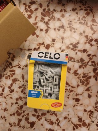 Pistola de clavos Celo