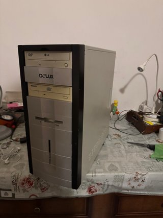 PC Desktop DeLux Grigio/Bianco