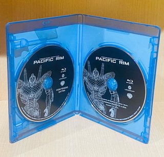 Pack 2 Blu-Ray’s: Jurassic World / Pacific Rim
