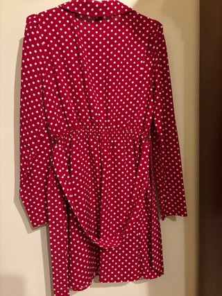 Vestido rojo lunares blancos