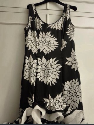 Vestido Sevillana Negro y Blanco
