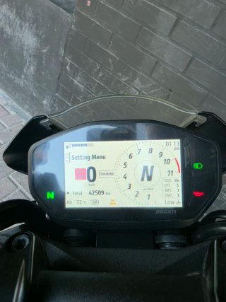 Ducati Monster 937 Negra