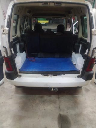 Furgoneta Peugeot partner