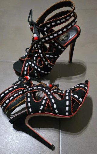 Sandalias Exé Negras y Naranjas