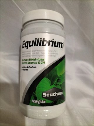 Seachem Equilibrium - Acondicionador Agua Acuario