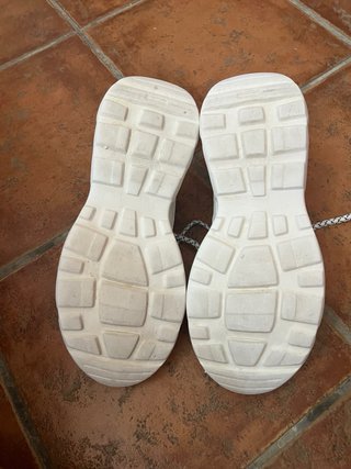 Zapatillas Casual Grises y Blancas