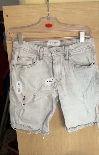 Bershka Pantalones Cortos Vaqueros Desgastados