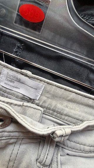 Bershka Pantalones Cortos Vaqueros Desgastados