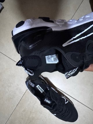 Nike React Zapatillas Negras y Blancas