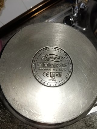 Olla Express Rápida Negra y Plateada