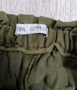 Pantalón cargo niña verde talla 152cm.